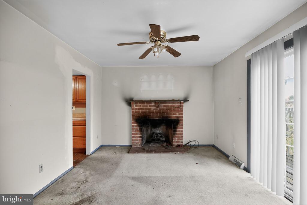 3001 CARDIN PLACE CONDO R-1