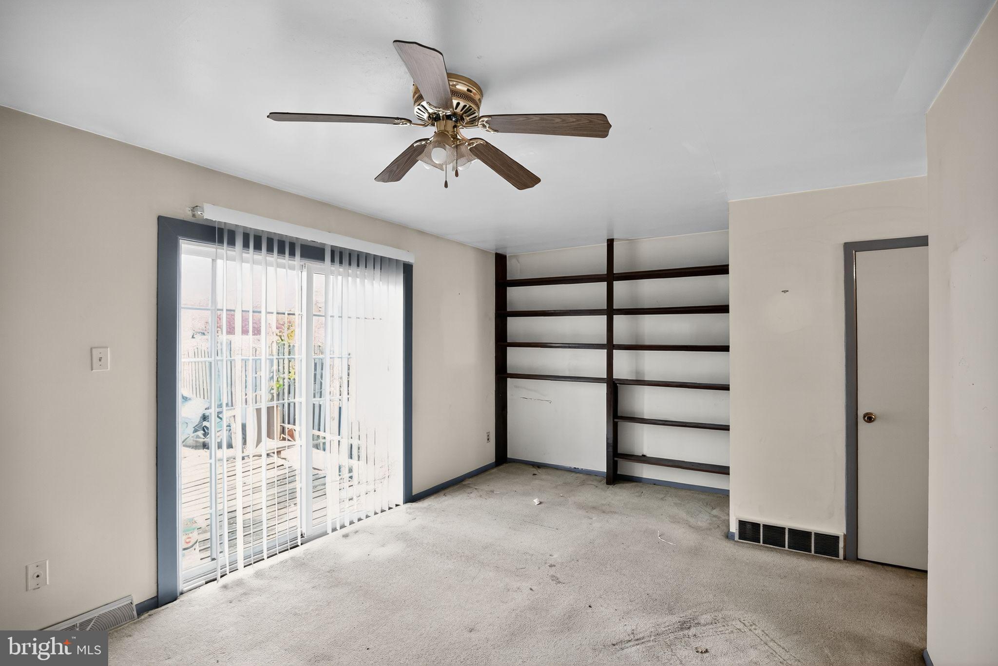 3001 CARDIN PLACE CONDO R-1