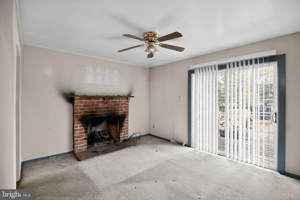 3001 CARDIN PLACE CONDO R-1