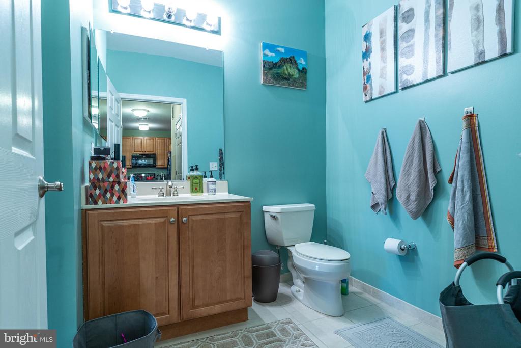 200 W ELM STREET 1211