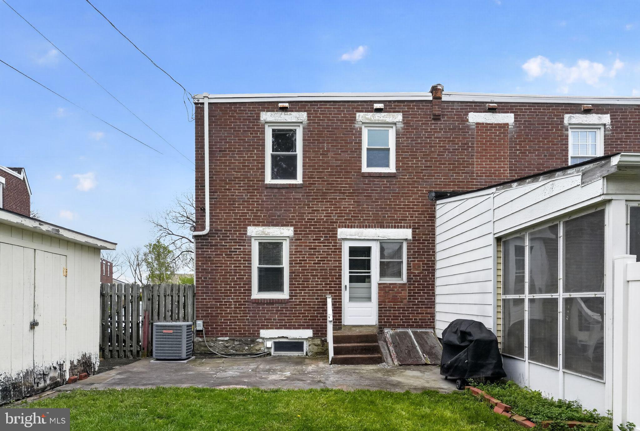153 EARL LANE