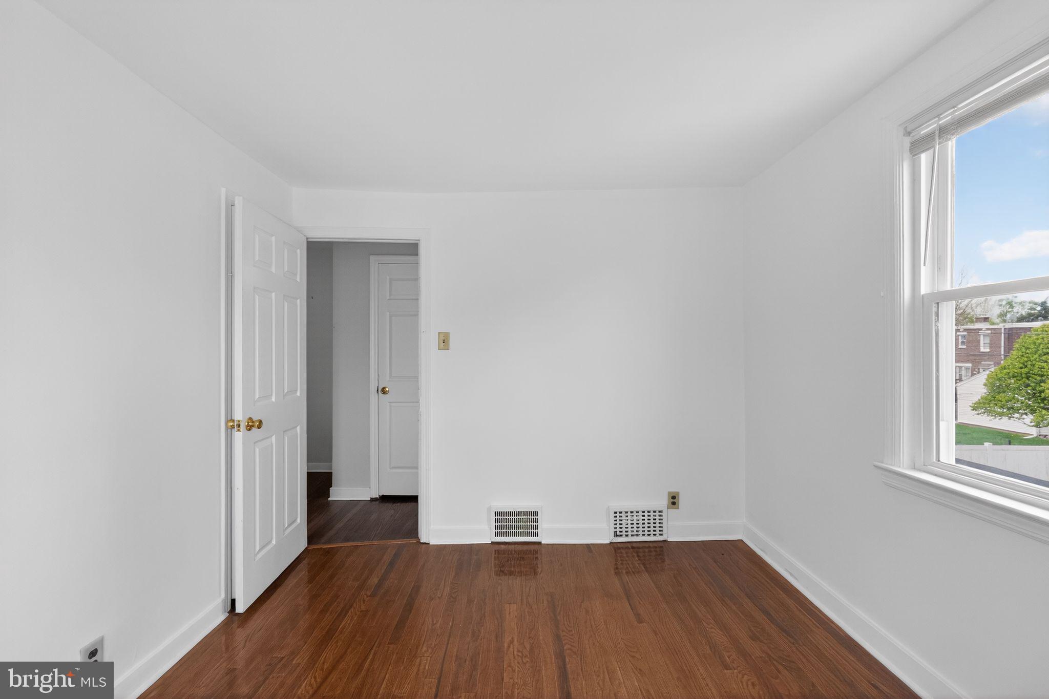 153 EARL LANE