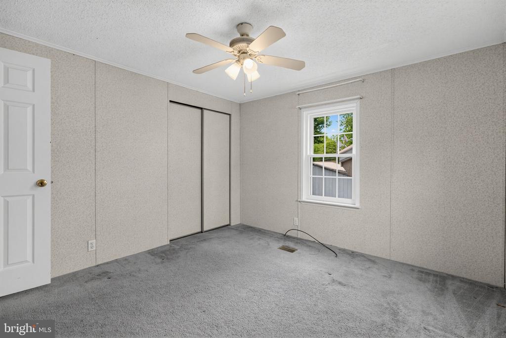414 OAK DRIVE
