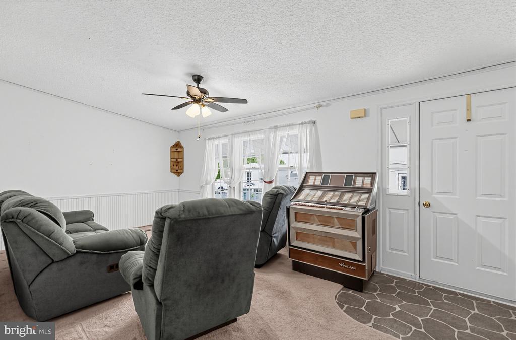 414 OAK DRIVE