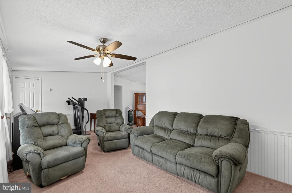 414 OAK DRIVE