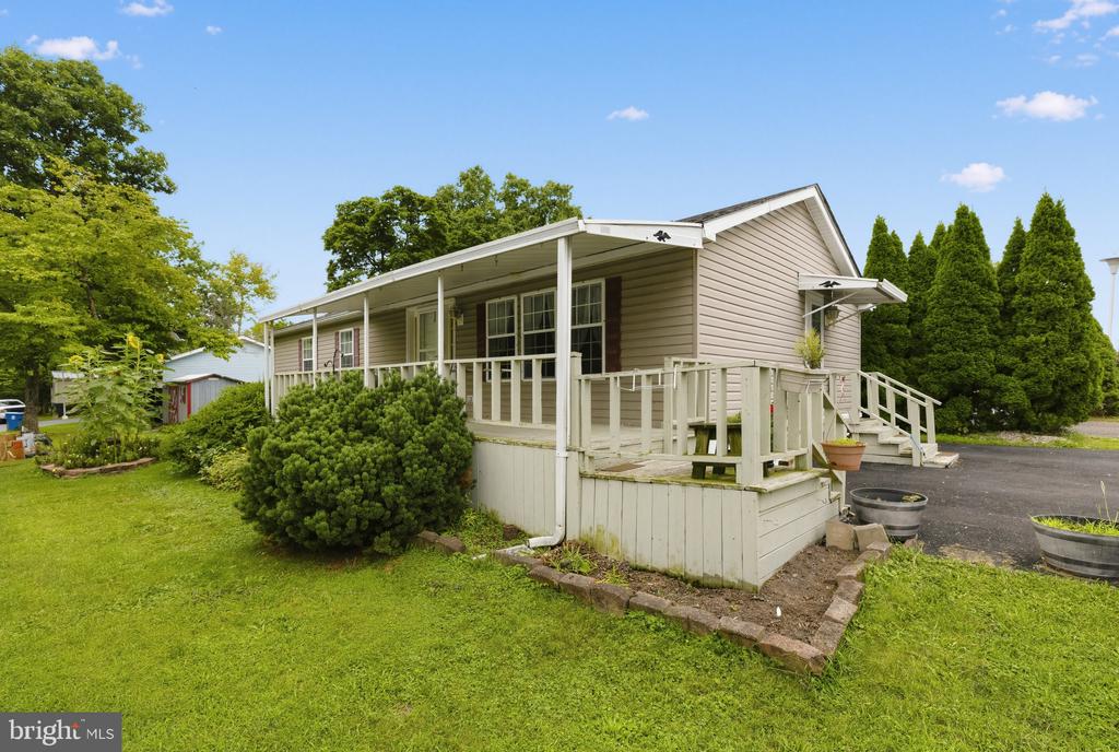 414 OAK DRIVE