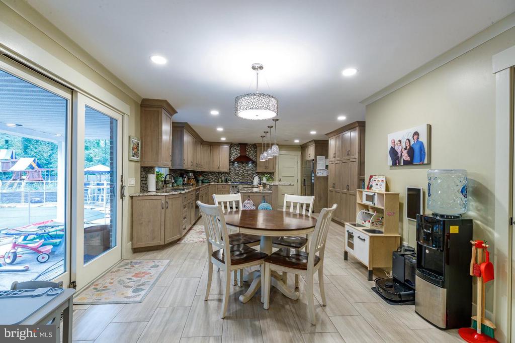 1135 ROMSEY DRIVE