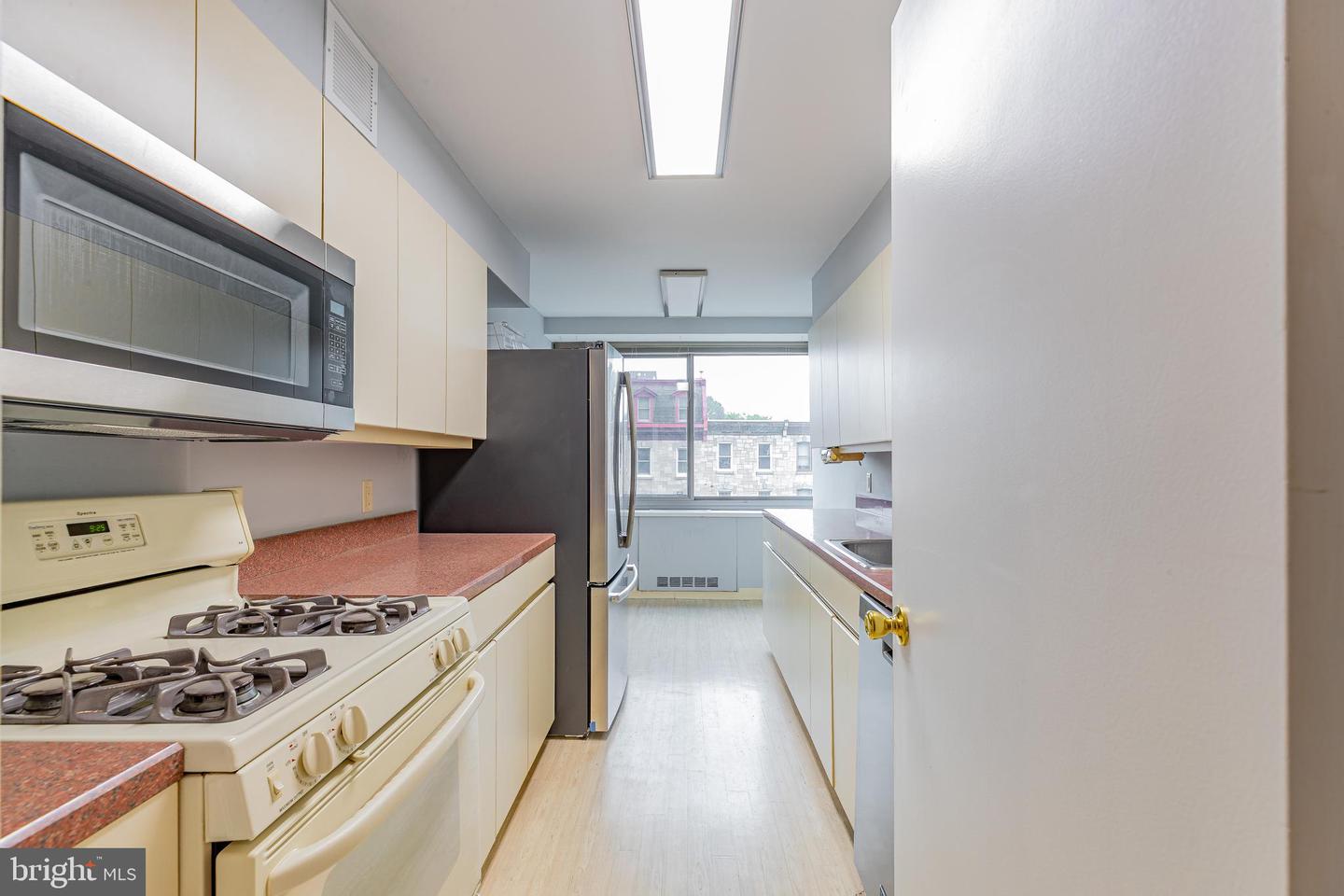 2401 PENNSYLVANIA AVENUE Unit: 4B24