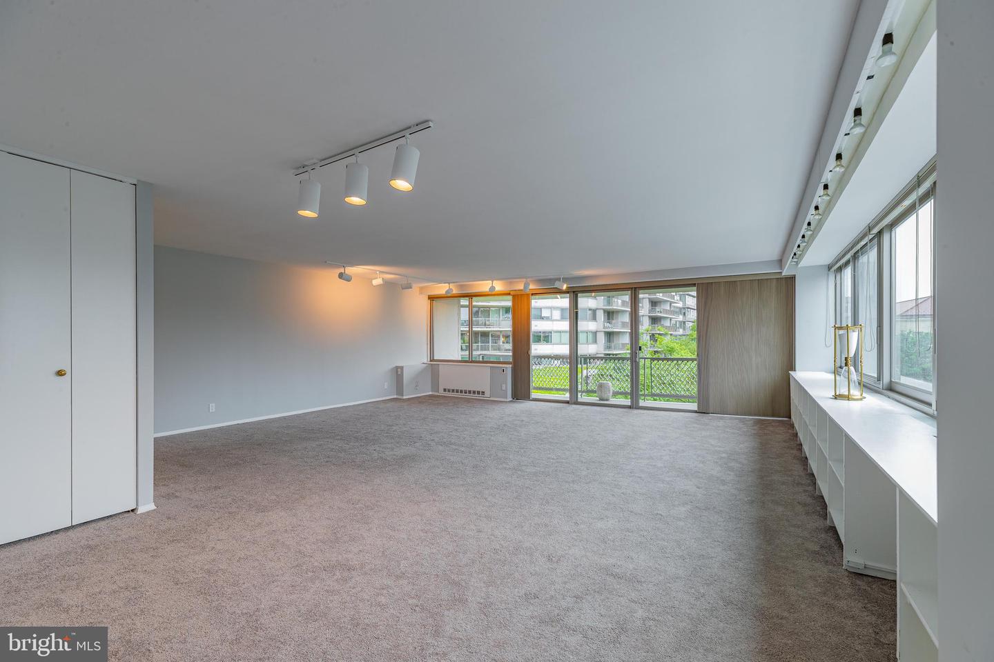 2401 PENNSYLVANIA AVENUE Unit: 4B24