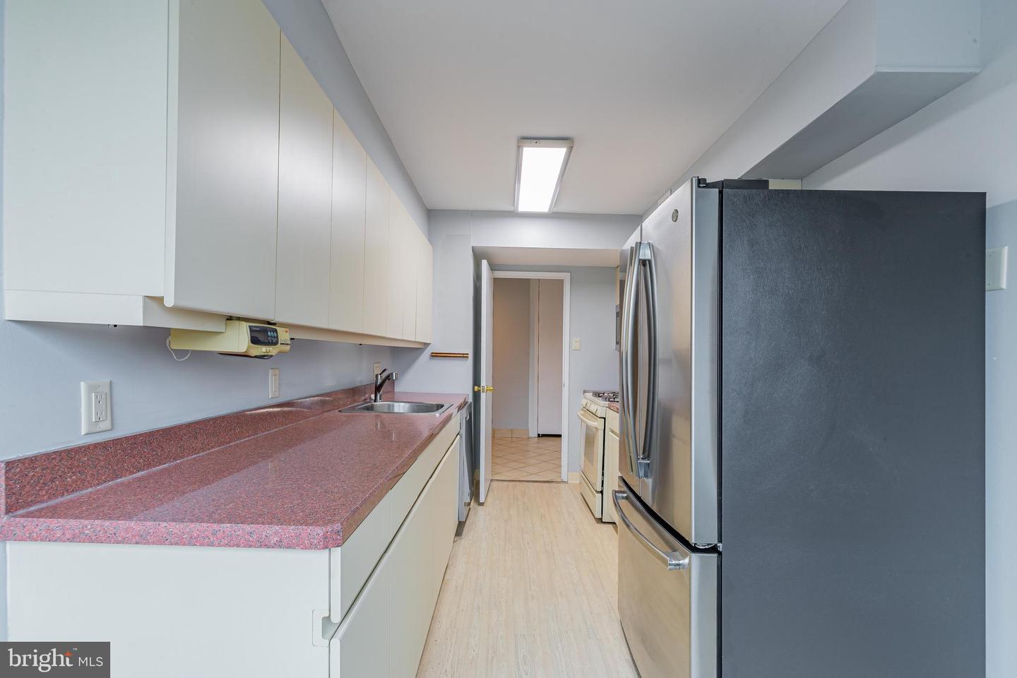2401 PENNSYLVANIA AVENUE Unit: 4B24