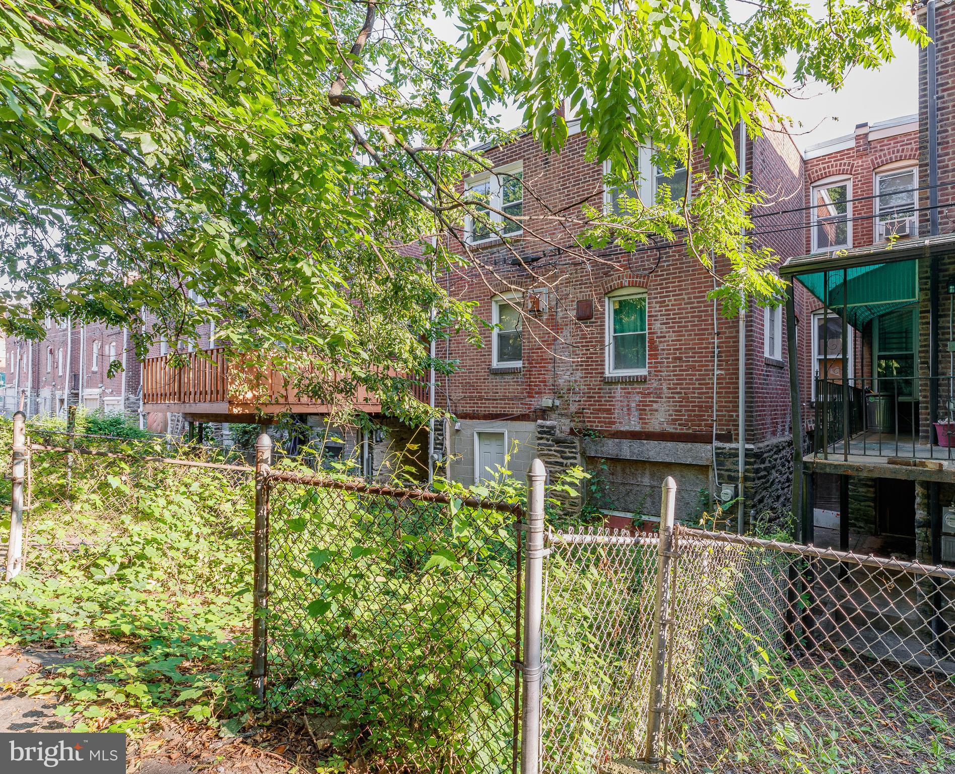 1608 W SPARKS STREET