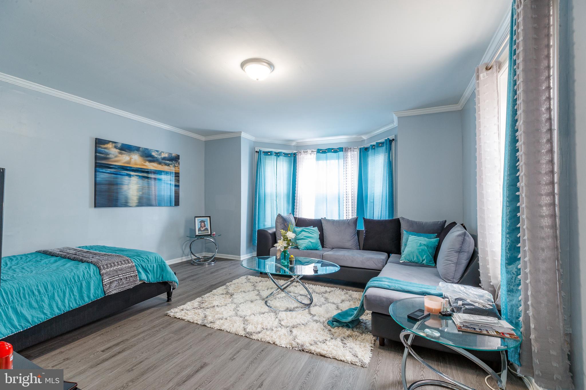 6033 CHESTNUT STREET