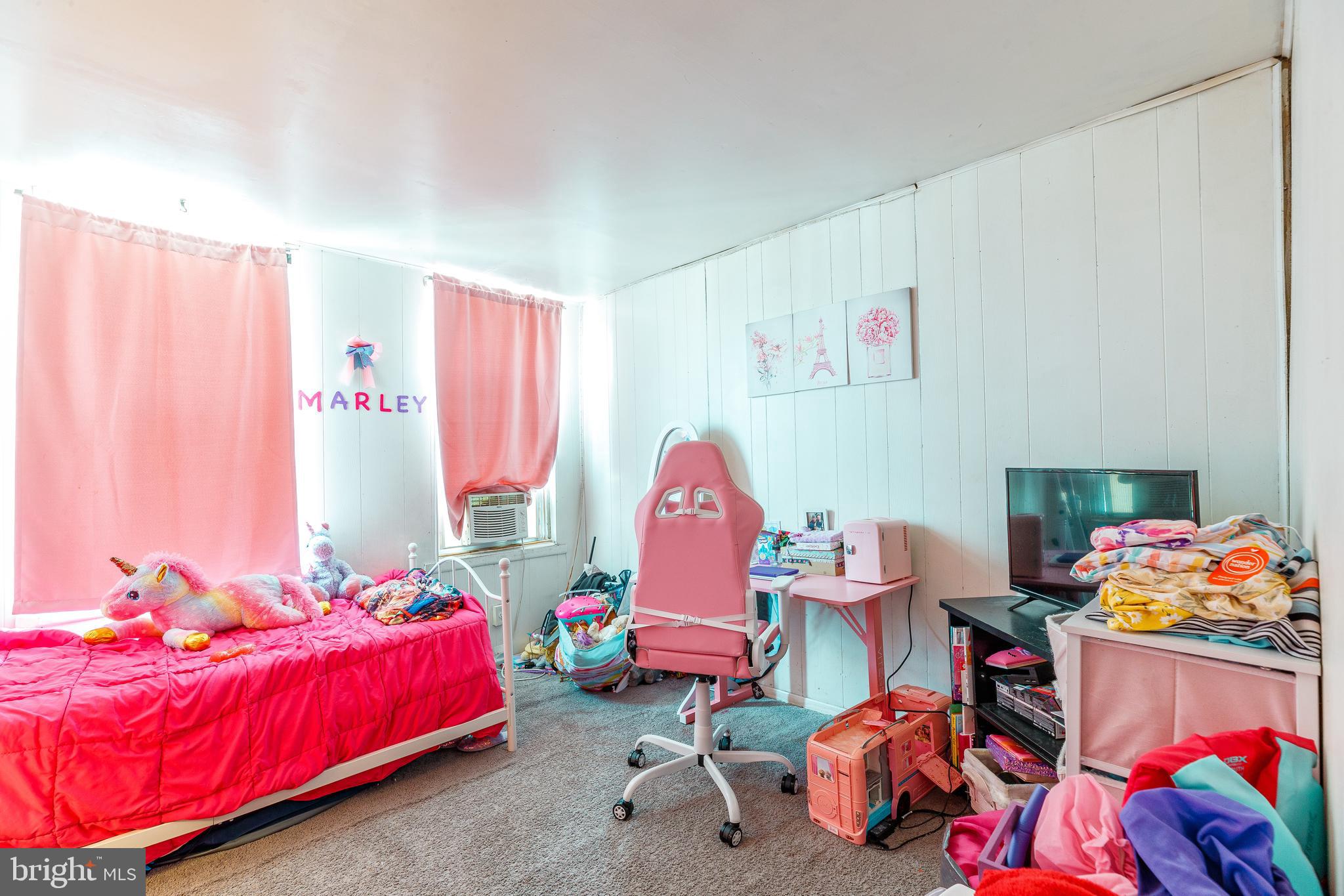 1519 N FELTON STREET