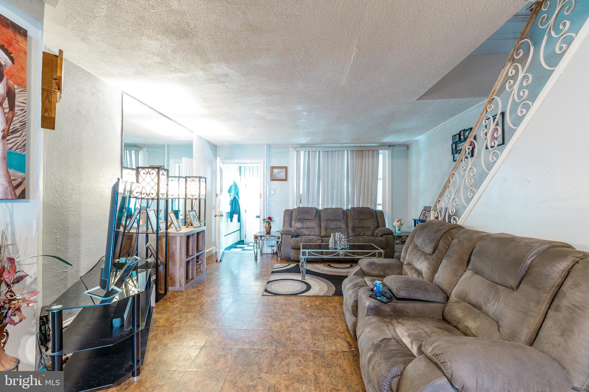 1519 N FELTON STREET