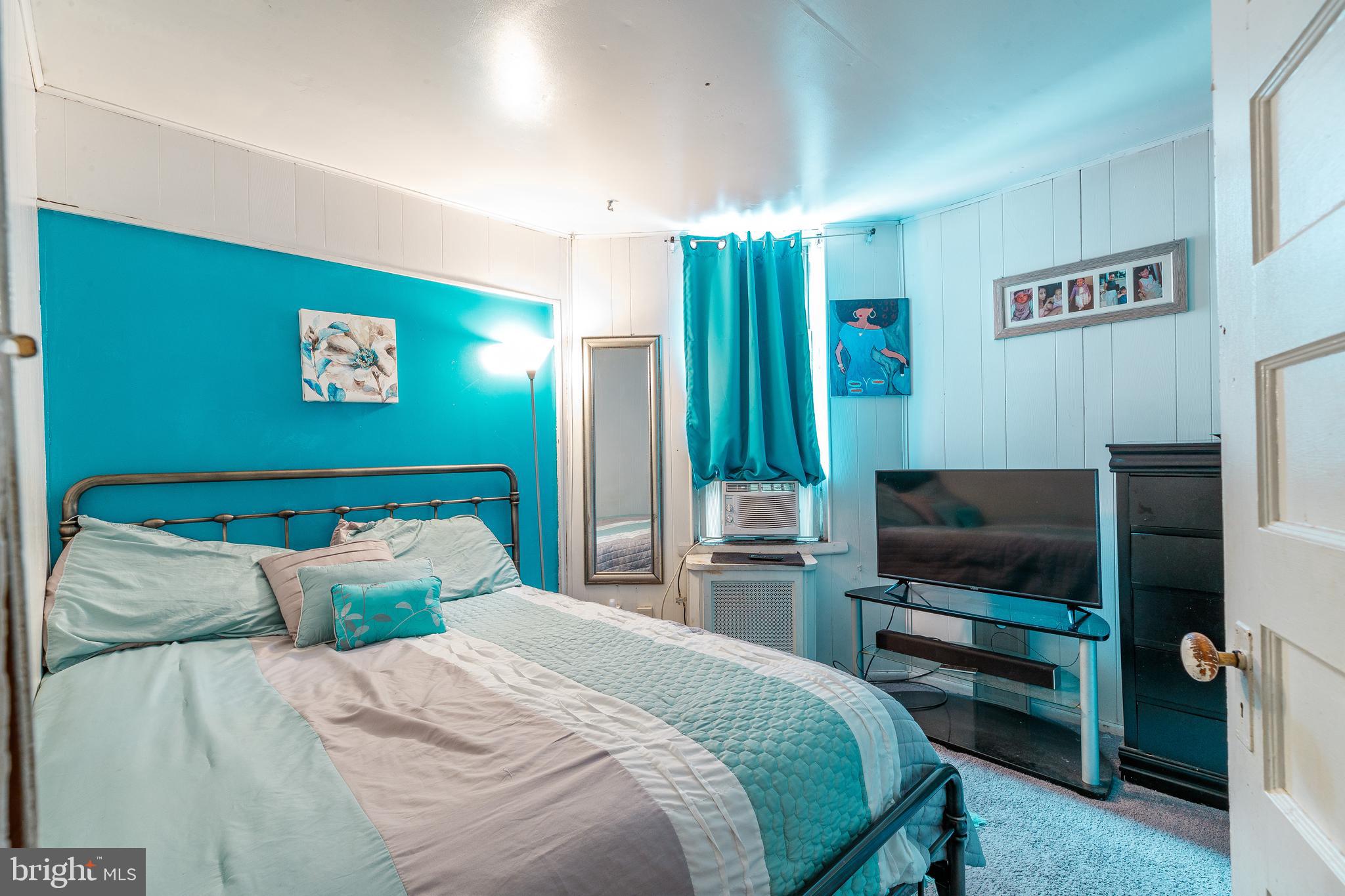 1519 N FELTON STREET