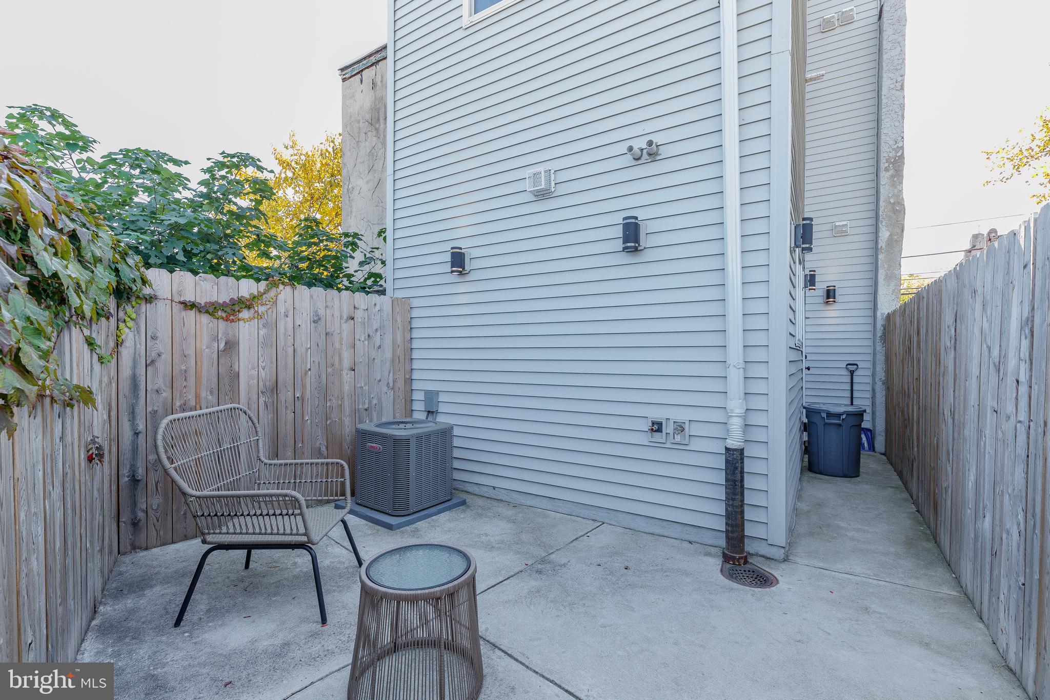 2933 Wharton STREET
