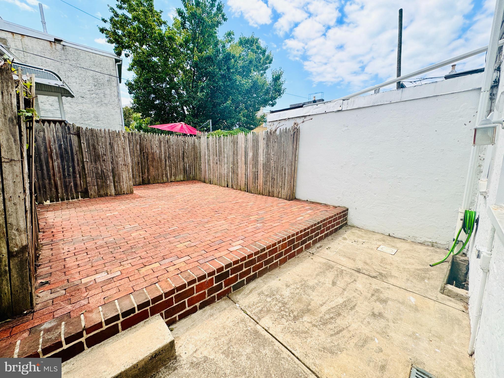 175 DUPONT ST