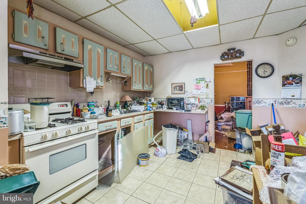 1618 W Porter St