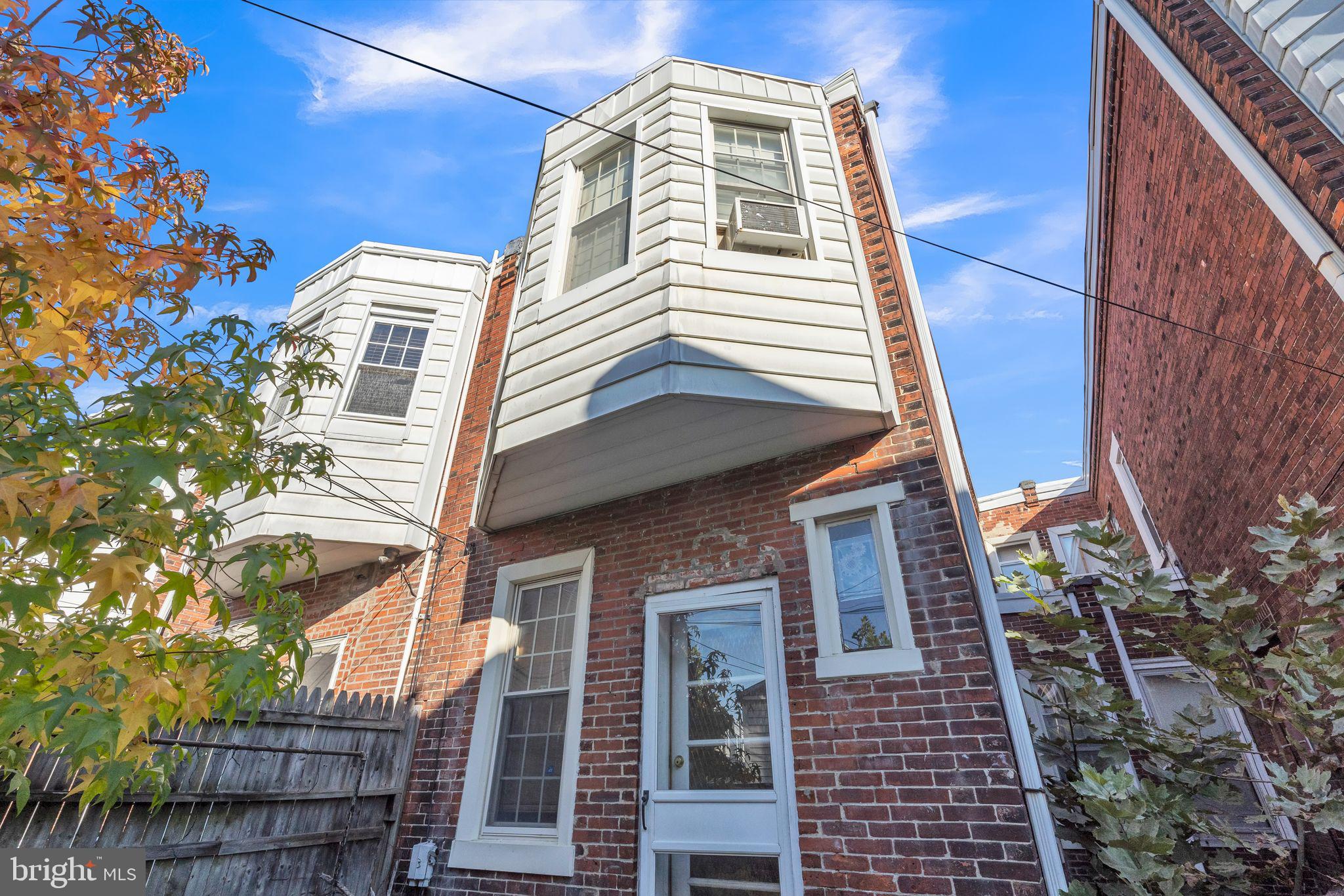 1618 W Porter St