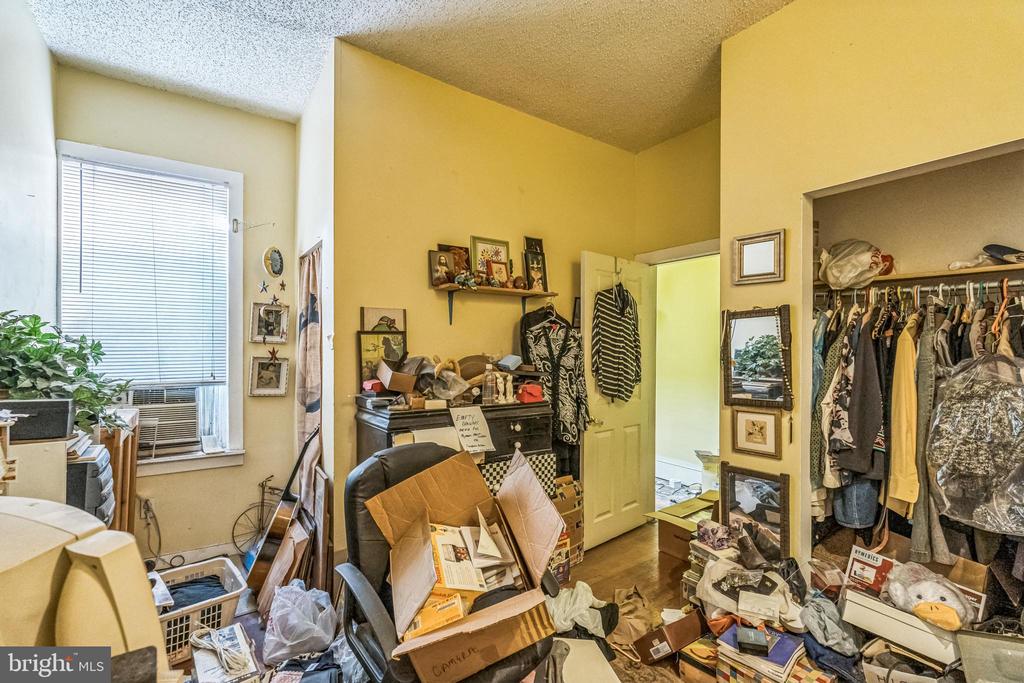 1618 W Porter St