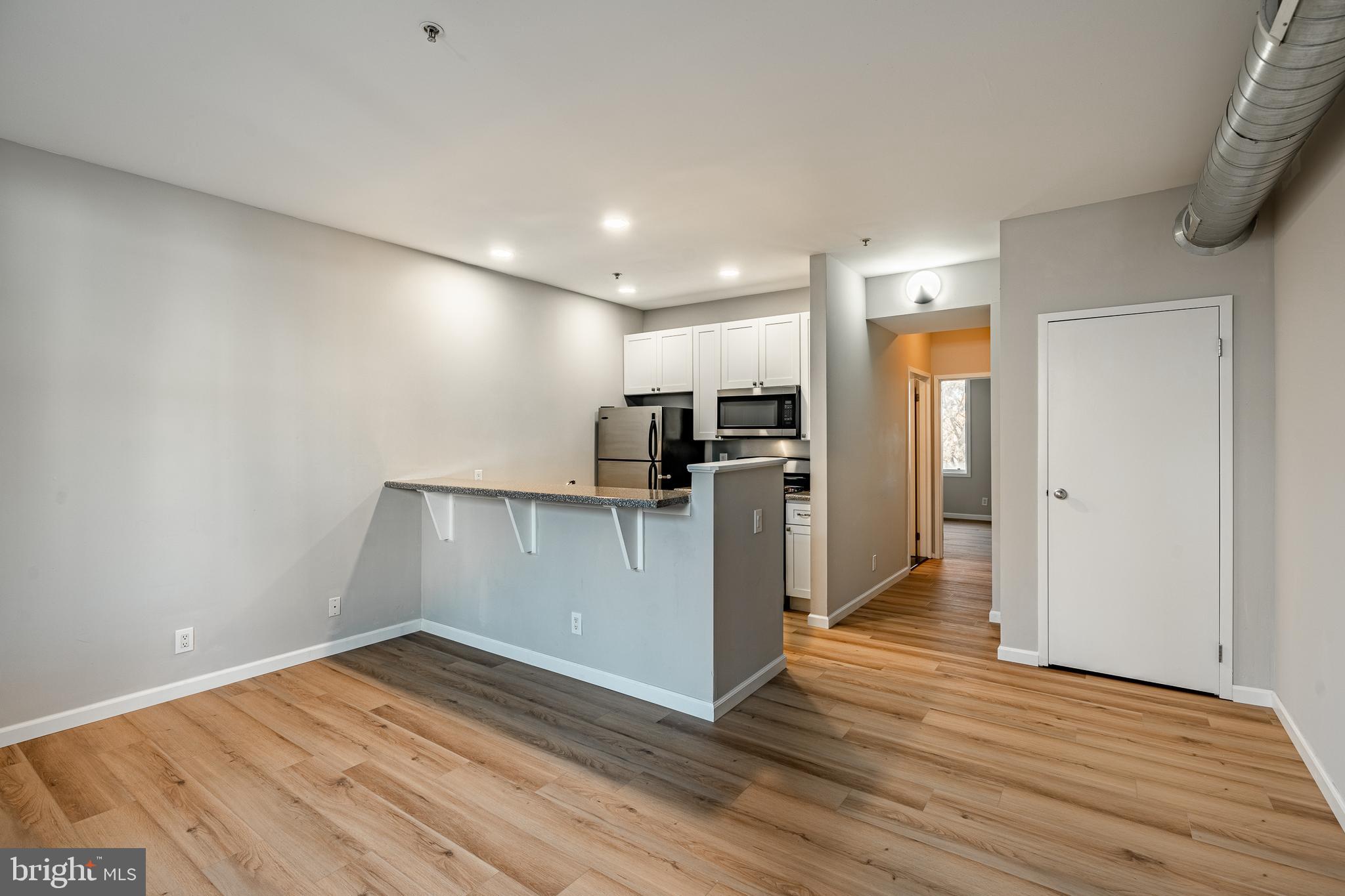 182 GAY ST #304