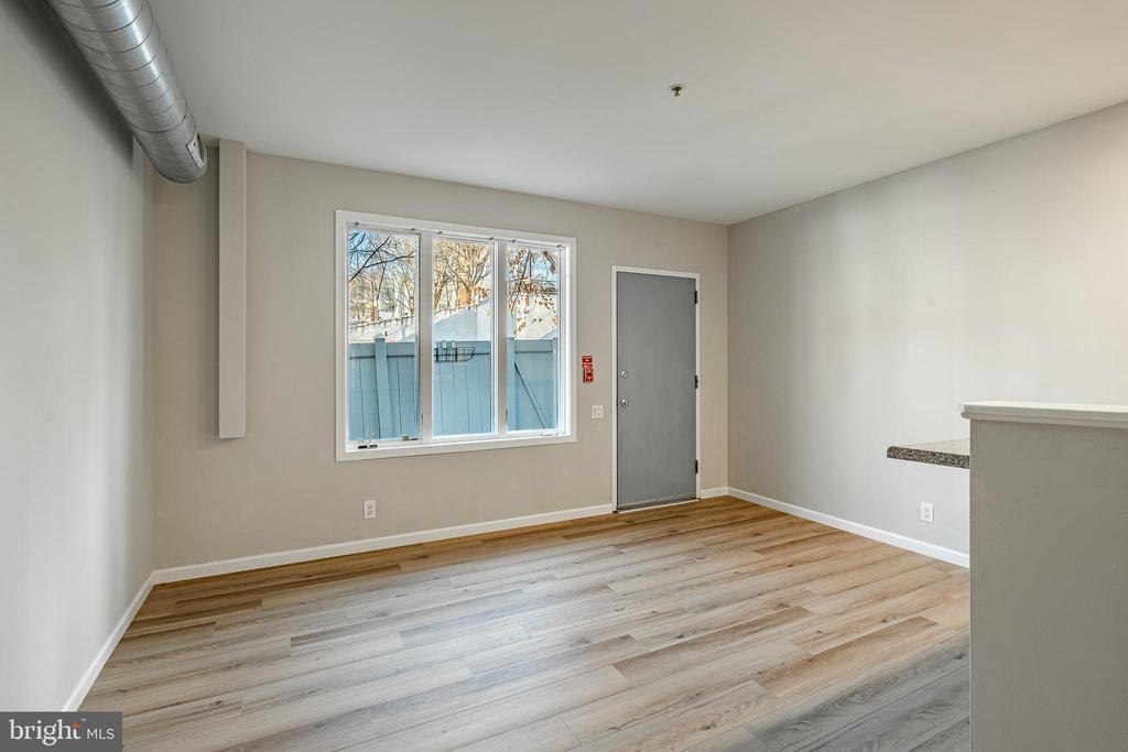 182 GAY ST #304