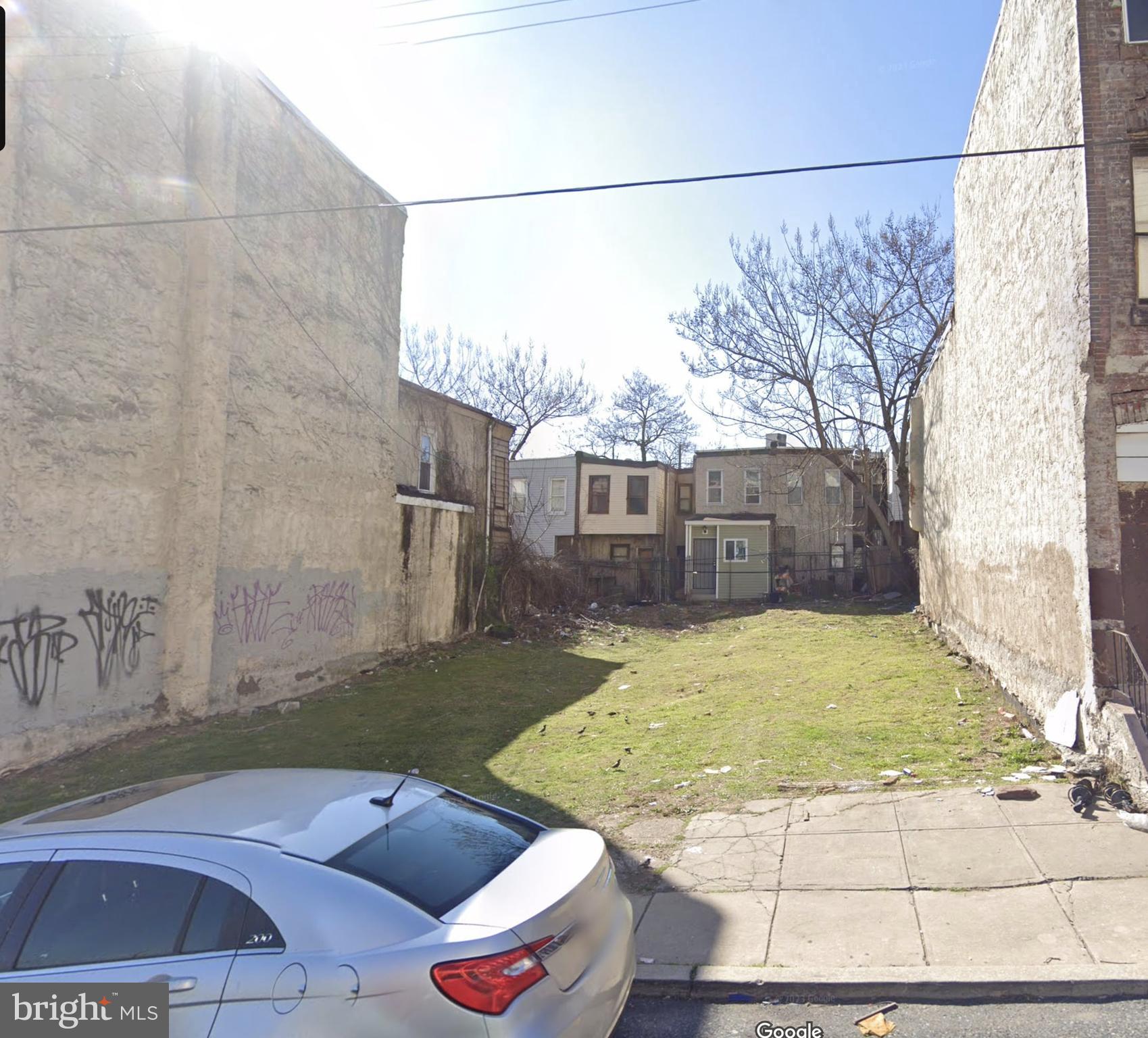 2728 N 15th St