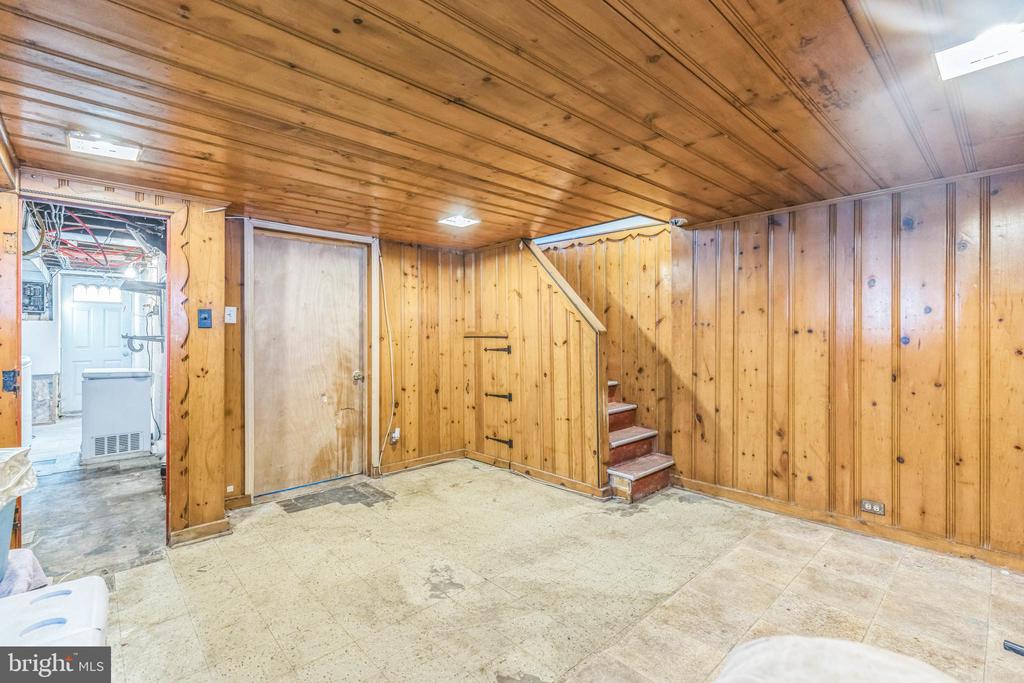 1018 Kerper St
