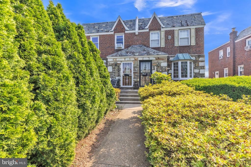 1018 Kerper St