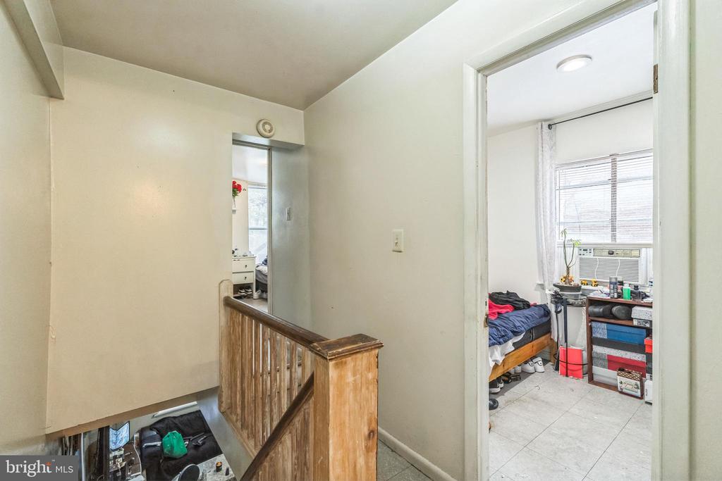 1222 S 7th St