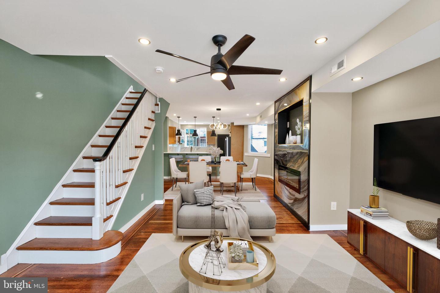 1933 Penfield St