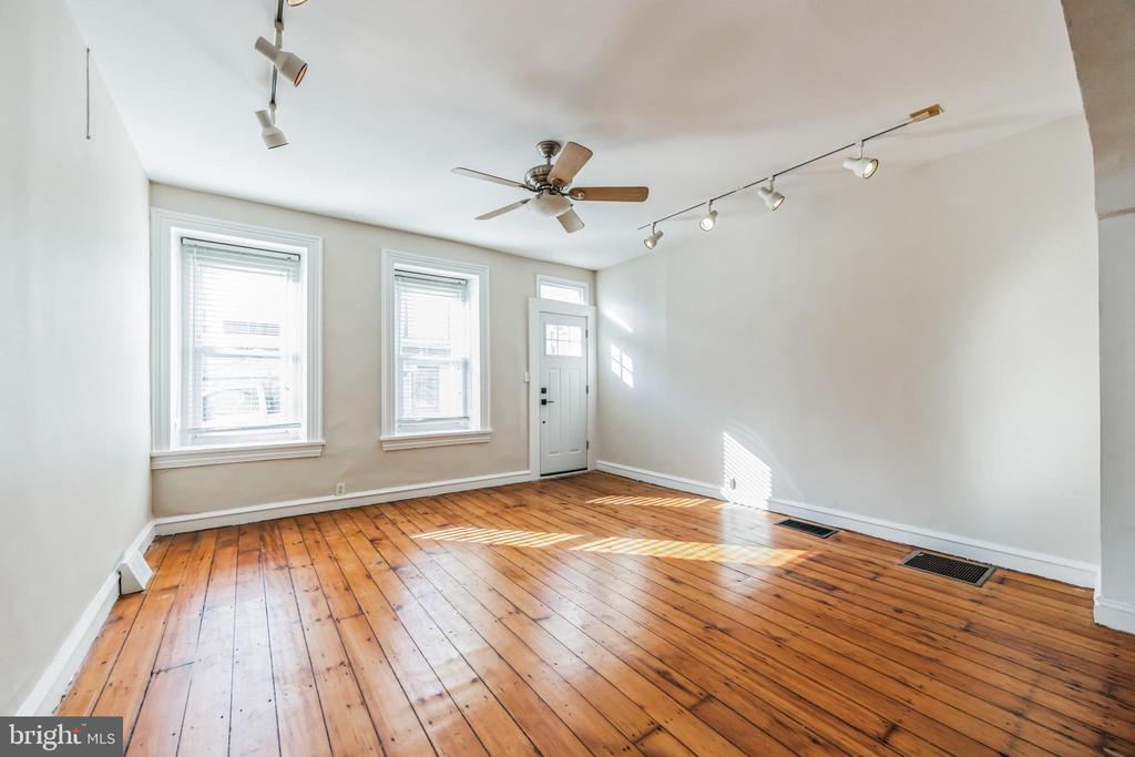 175 DUPONT ST