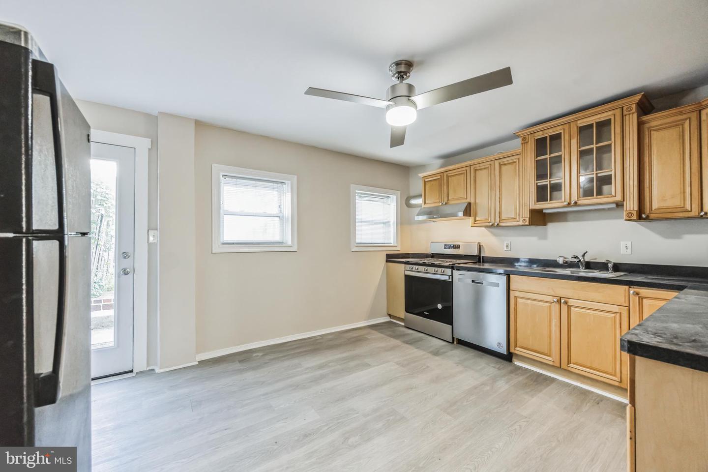 175 DUPONT ST