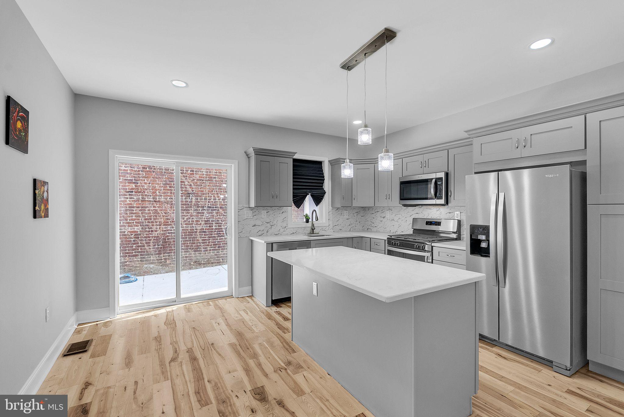 837 S 51ST STREET