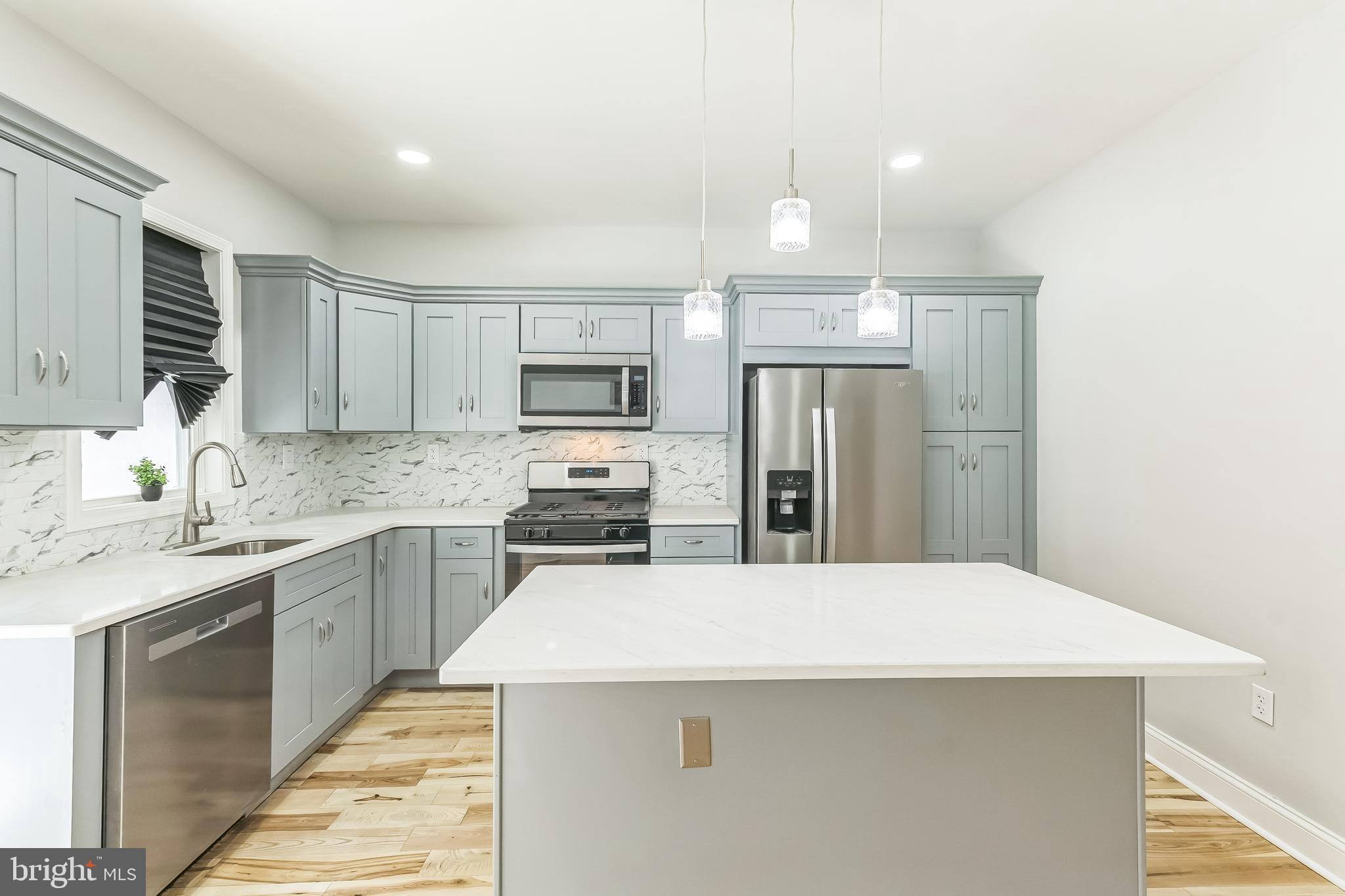 837 S 51ST STREET