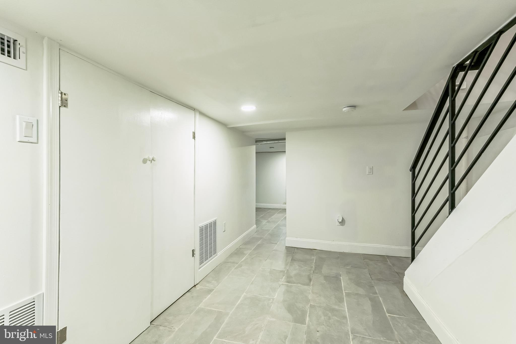 837 S 51ST STREET