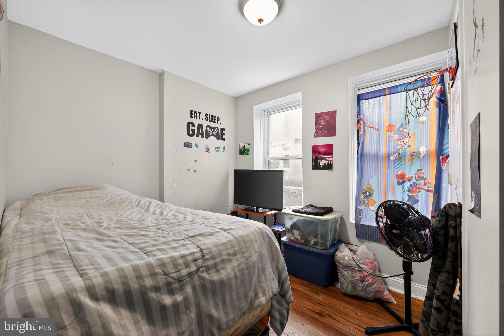 1834 S CONESTOGA STREET