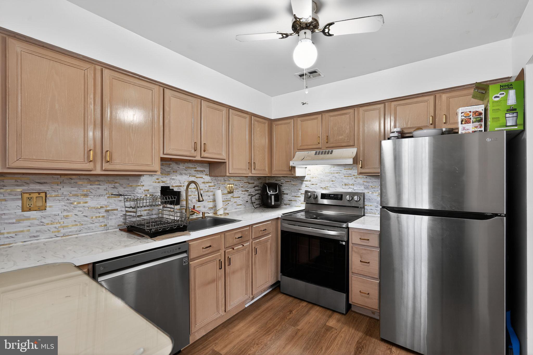 4000 GYPSY LANE 527E2