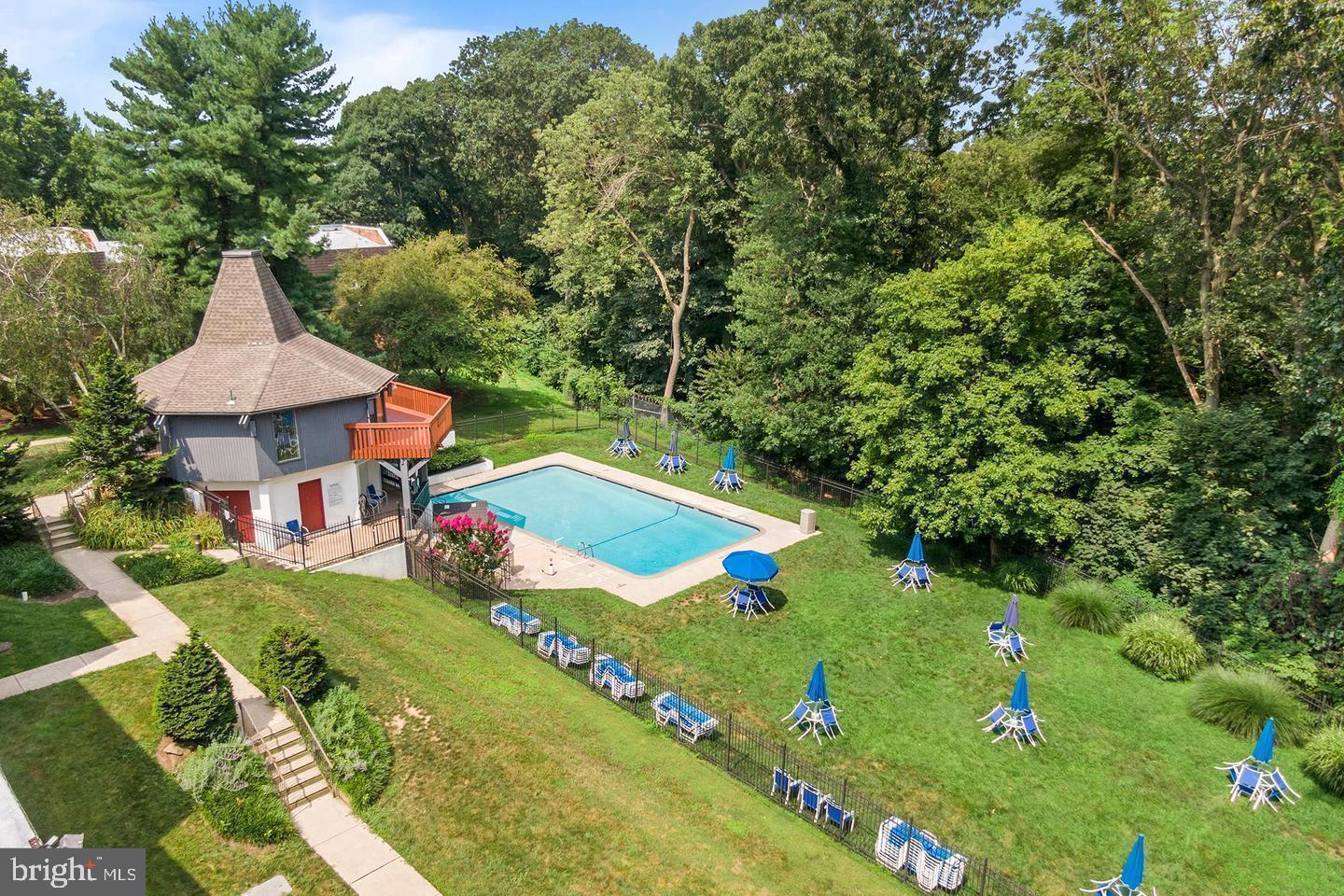 4000 GYPSY LANE 527E2