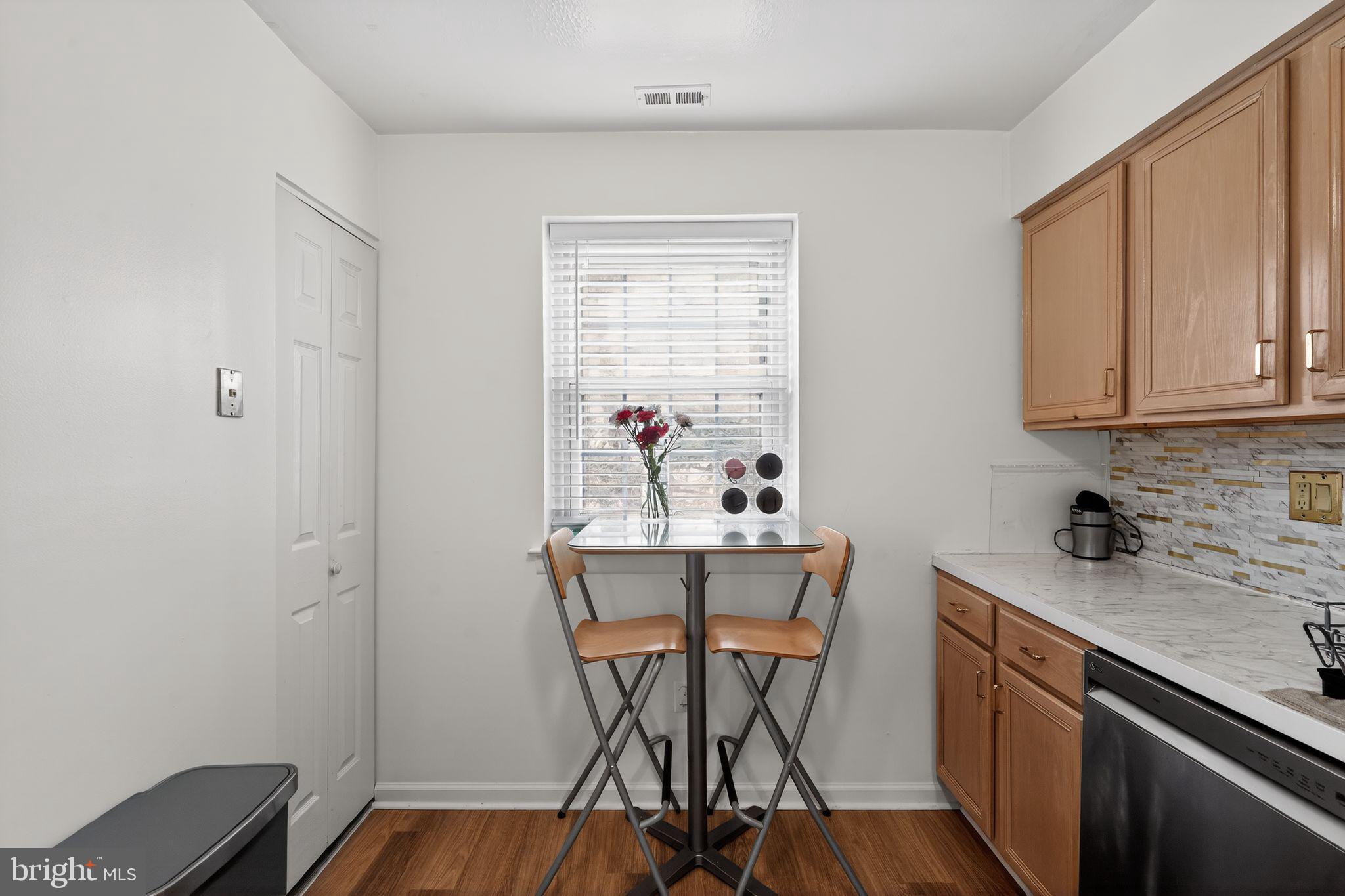 4000 GYPSY LANE 527E2