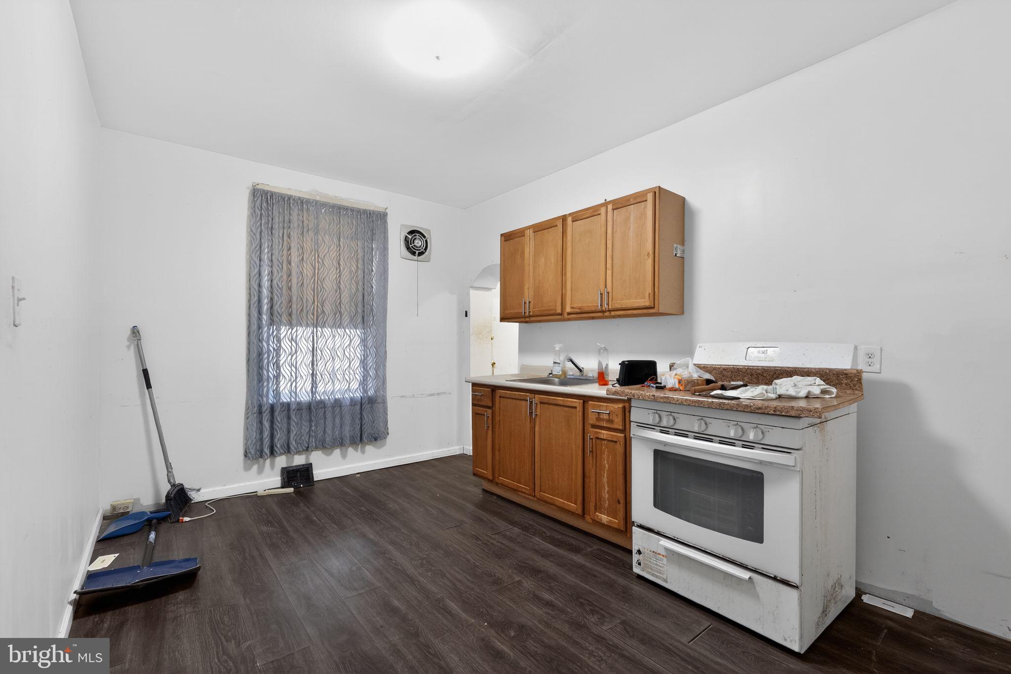 4928 N UBER STREET 30