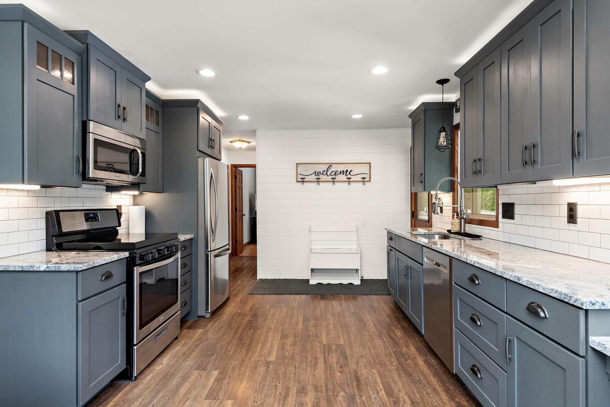 121 2nd Street NE