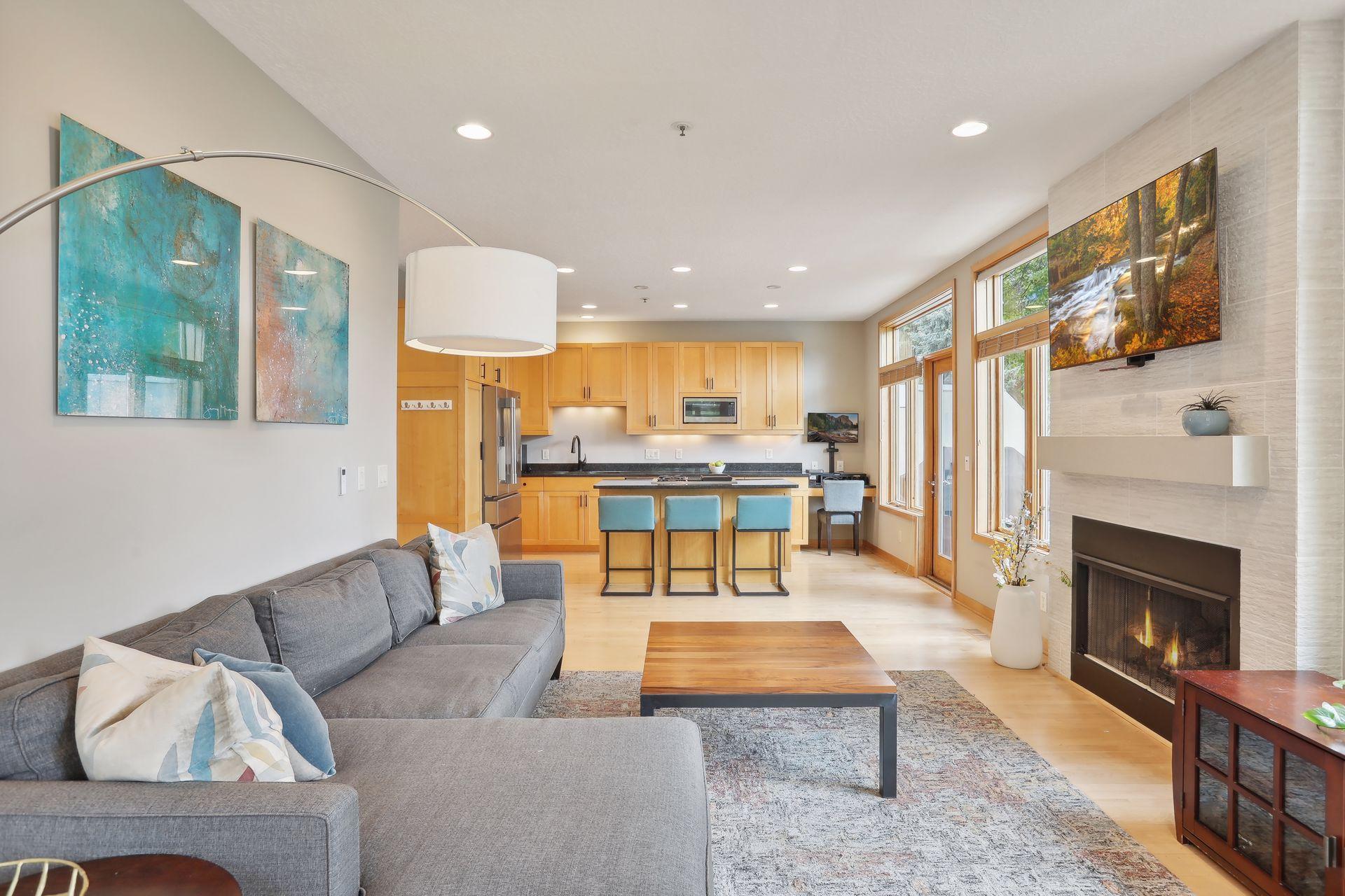 12811 Sherwood Place Unit: 3