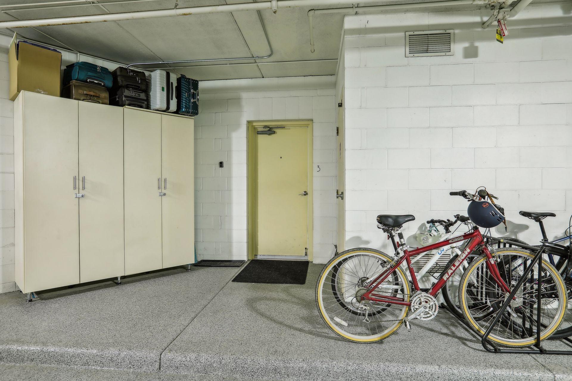 12811 Sherwood Place Unit: 3