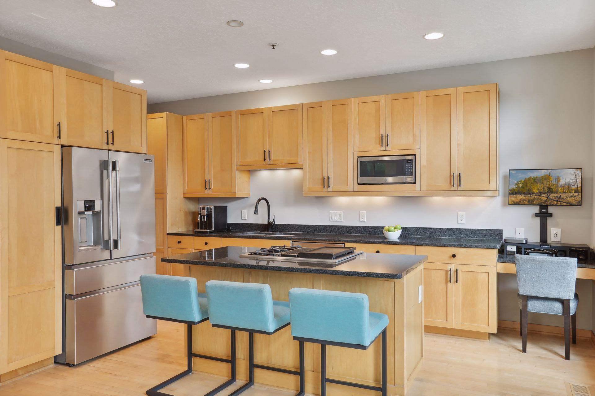 12811 Sherwood Place Unit: 3