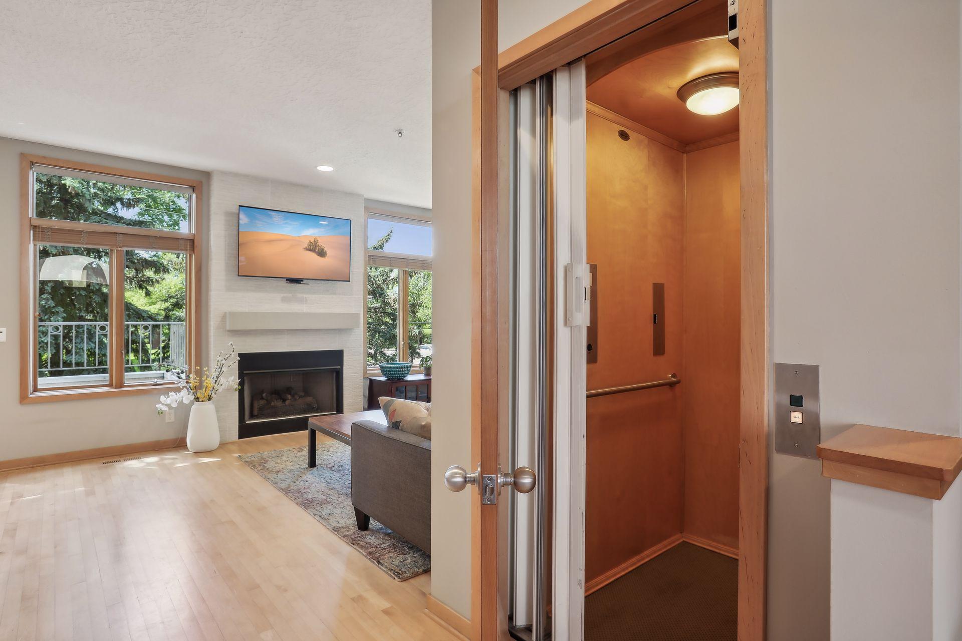 12811 Sherwood Place Unit: 3