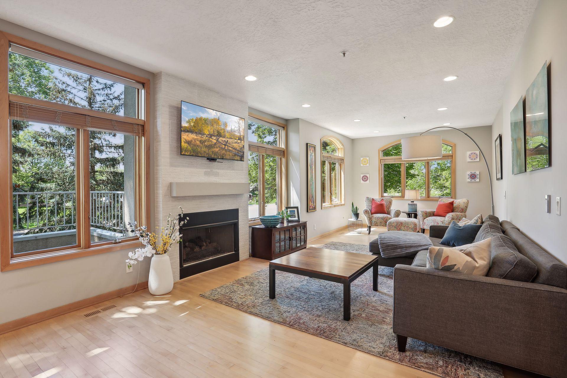 12811 Sherwood Place Unit: 3