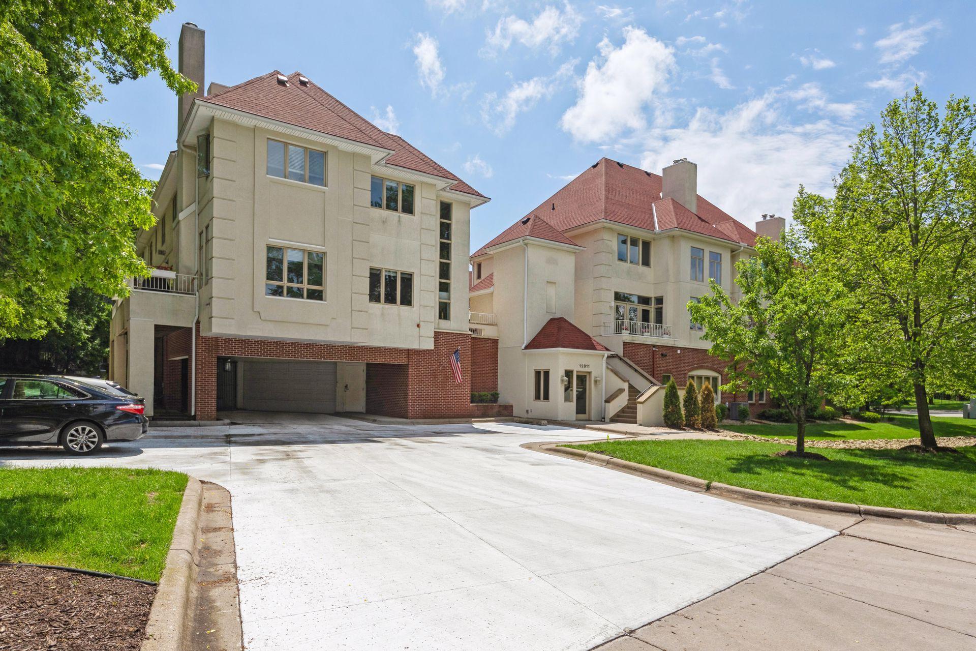 12811 Sherwood Place Unit: 3