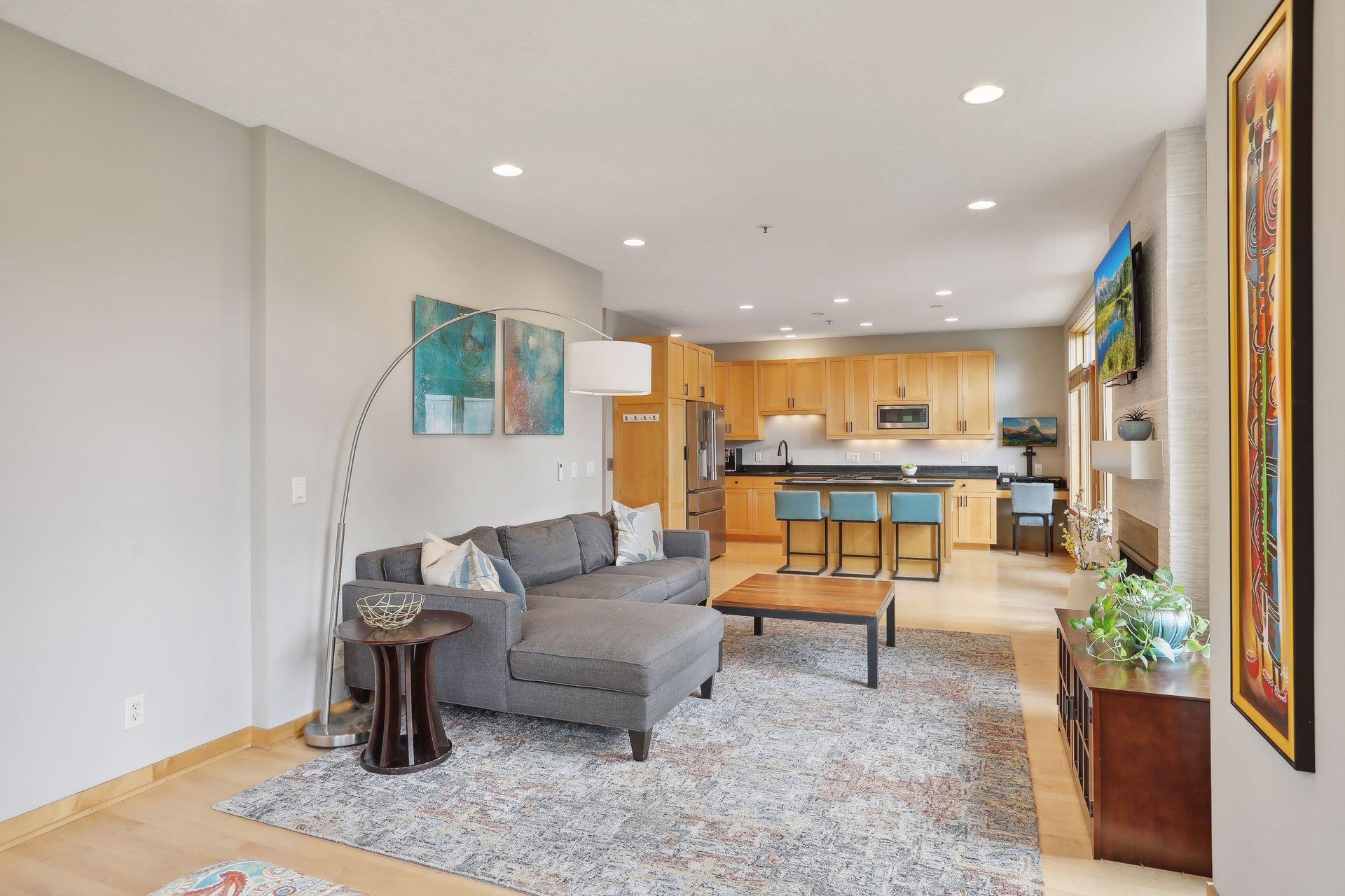 12811 Sherwood Place Unit: 3
