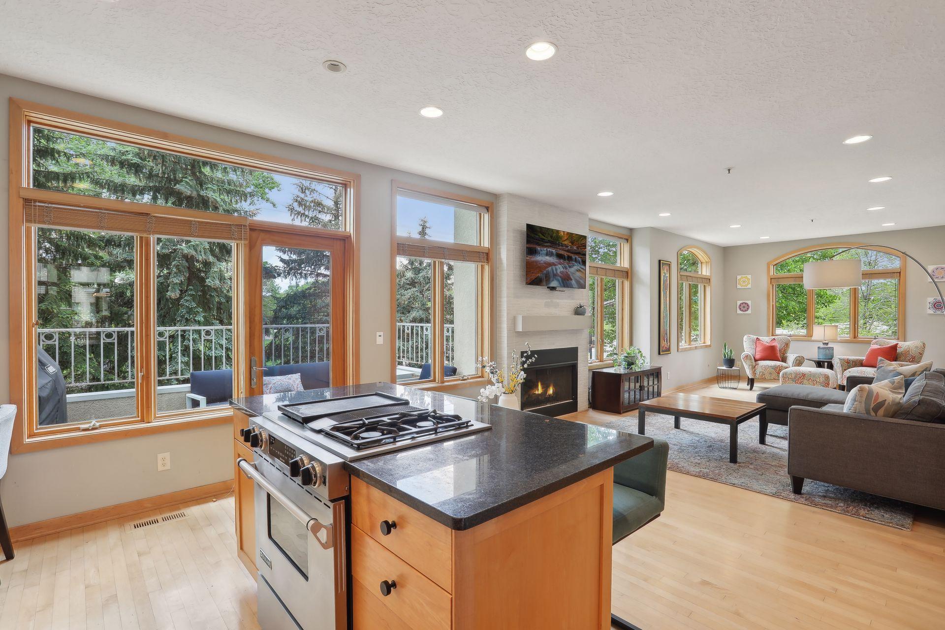 12811 Sherwood Place Unit: 3